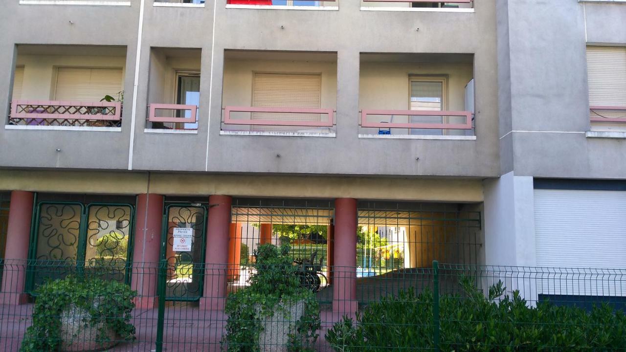 Bel Et Spacieux Appartement De 84 M² Avec Parking Tres Proche Du Metro Garibaldi Lyon Luaran gambar