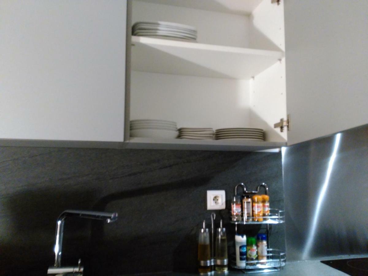 Bel Et Spacieux Appartement De 84 M² Avec Parking Tres Proche Du Metro Garibaldi Lyon Luaran gambar