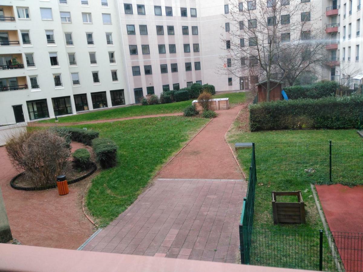 Bel Et Spacieux Appartement De 84 M² Avec Parking Tres Proche Du Metro Garibaldi Lyon Luaran gambar