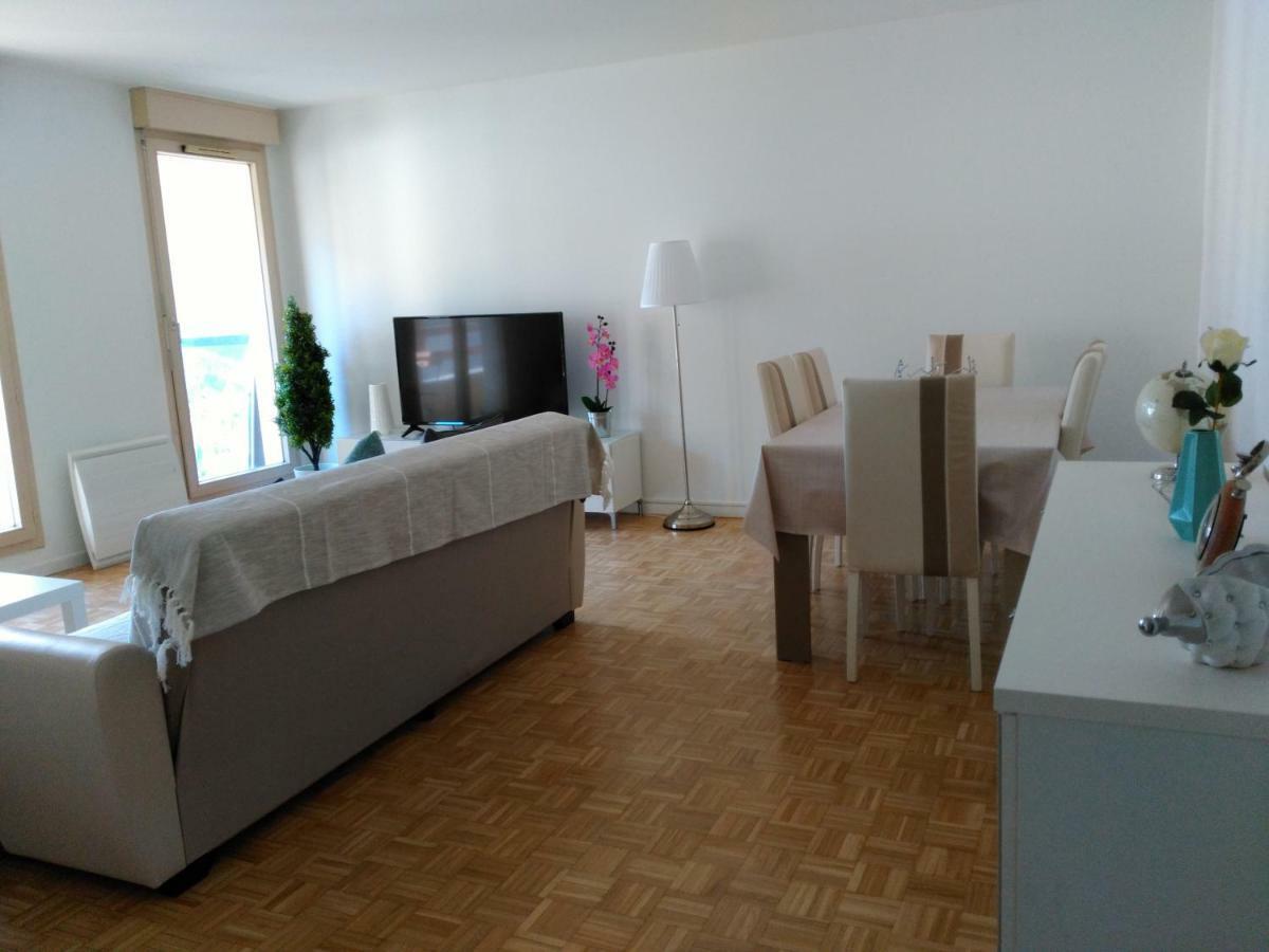 Bel Et Spacieux Appartement De 84 M² Avec Parking Tres Proche Du Metro Garibaldi Lyon Luaran gambar